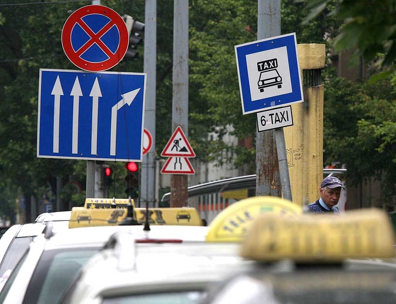 Megbéníthatják Budapestet a taxisok - kiverte a biztosítékot a BKK