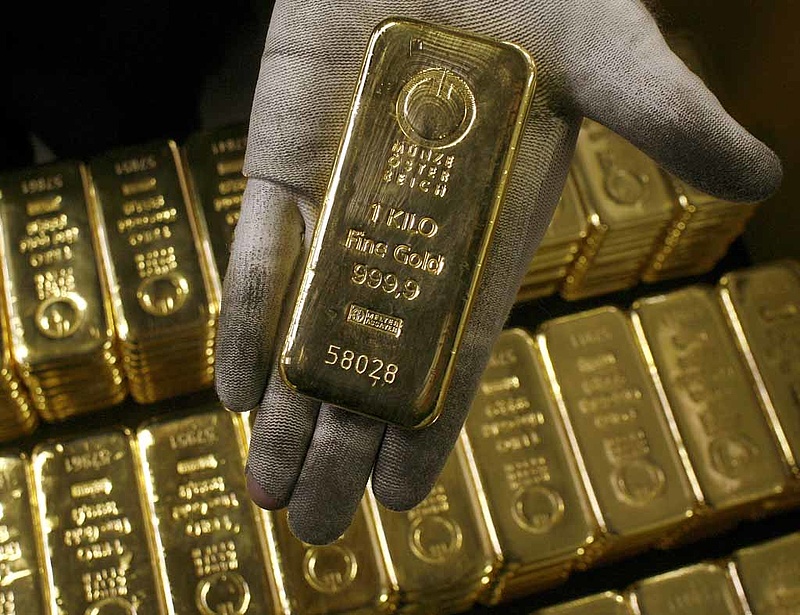 Pánik az aranypiacon - gyengül a forint