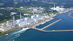 Elhalasztotta a két fukusimai atomreaktor fűtőelemeinek eltávolítását a japán kormány