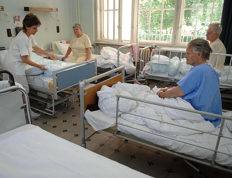 Indul a megye- és kórházállamosítás - közel azonos színvonalat ígérnek