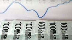 Erős az euró, aggódik az európai jegybank