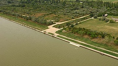 Siralmas látvány fogadhatja a Velencei-tónál: haltetemekkel van tele a tó