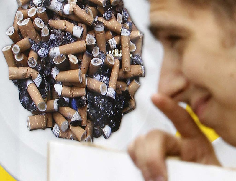 Hadüzenetet küldött Oroszország a dohányzásnak - és a dohányiparnak
