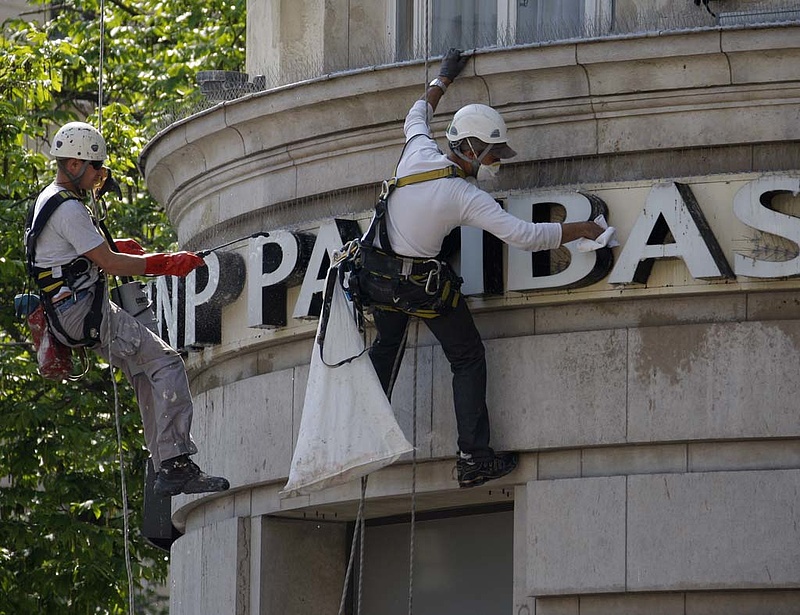 Forintkötvényt bocsátott ki a francia bank
