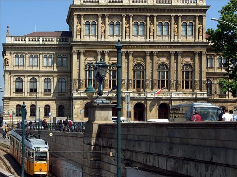 Figyelmeztet az MTA - ez a nagy baj Magyarországon