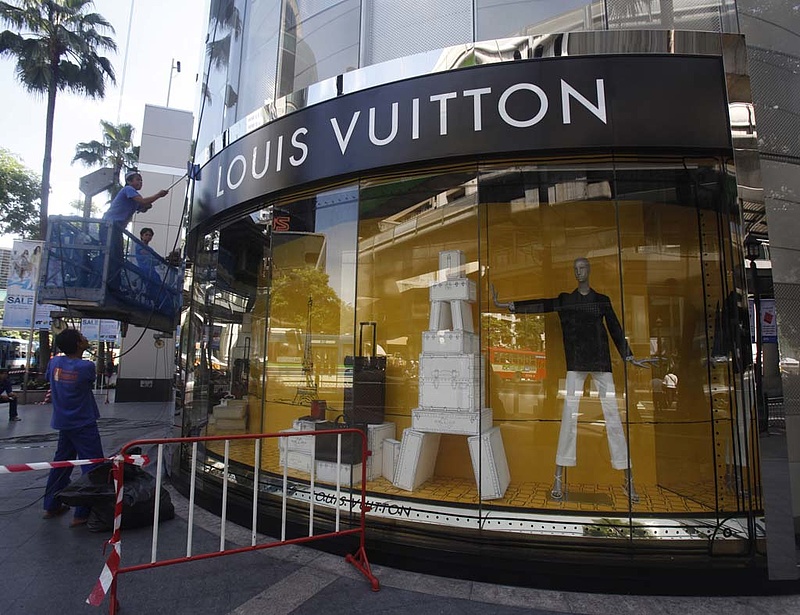 Nagyon megbüntették a Louis Vuitton tulajdonosát