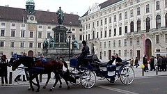 Bécs városa cégekbe vásárolja be magát, hogy mentse a munkahelyeket