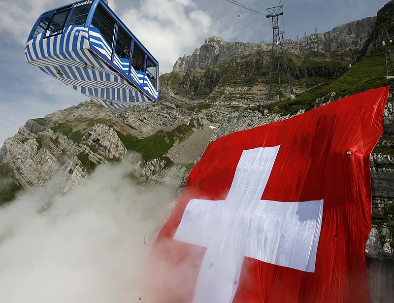 Retteghetnek az adóelkerülők - Svájc meghátrált a amerikai nyomás előtt