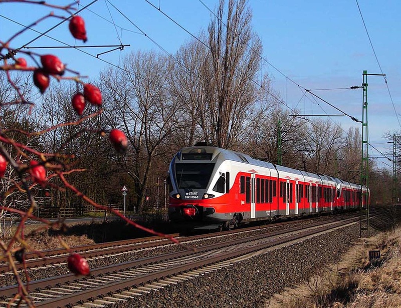 Félórás késések a Budapest-Újszász-Szolnok vasútvonalon