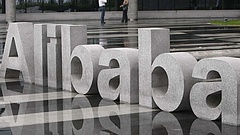 Szimbolikus jelentőségű lépést tett az Alibaba - óriási sikert is aratott