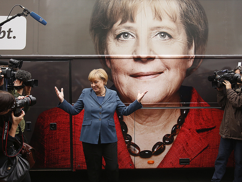 Merkel elutasítja Ukrajna NATO-csatlakozását