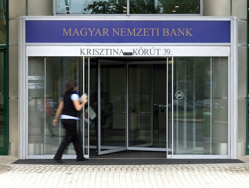 Minden banki ügyfelet érintő ajánlást adott ki az MNB