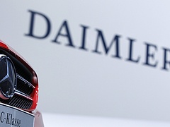 Ellenőrzés a Daimlernél a dízelmotorok manipulációja miatt