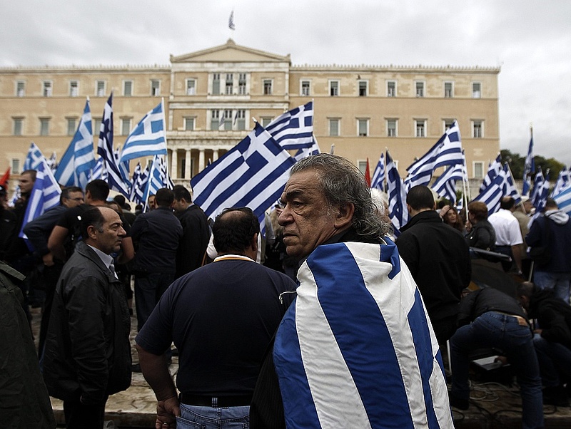 Negatív felülvizsgálat alá vette Görögországot a Standard & Poor\'s