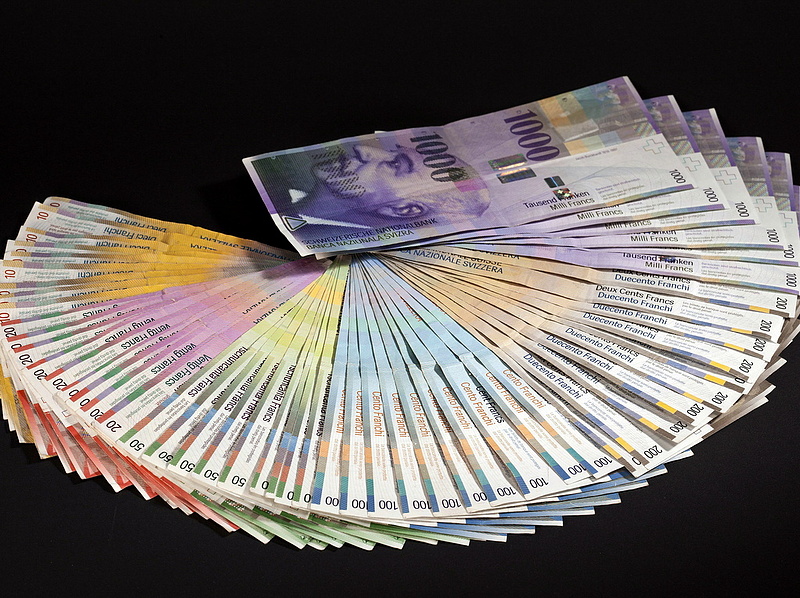Beütött Svájcban az erős frank