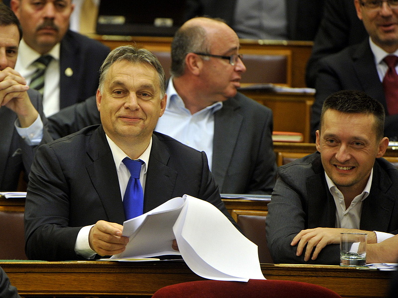 Mire készül Orbán Viktor?