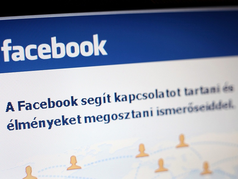 A Facebookon kutakodik utánunk a magyar kormány