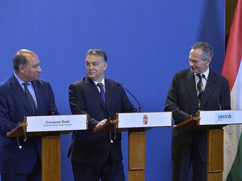 Orbán adócsökkentést jelentett be