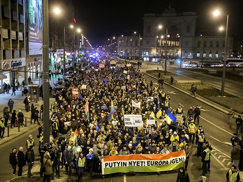 Putyin ellen tüntettek Budapesten (frissített)