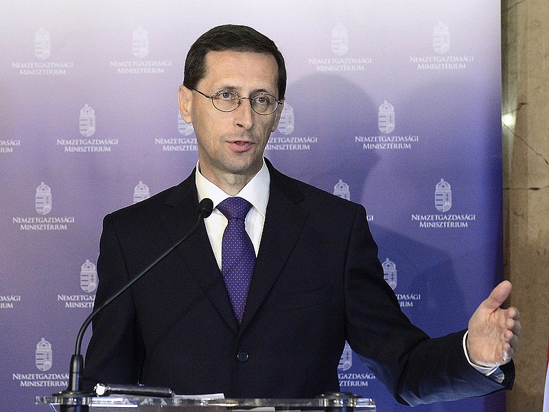 Varga Mihály: sajnálatos, hogy az ellenzék nem szavazta meg a pénzügyi szolgáltatók felügyeletének szigorítását