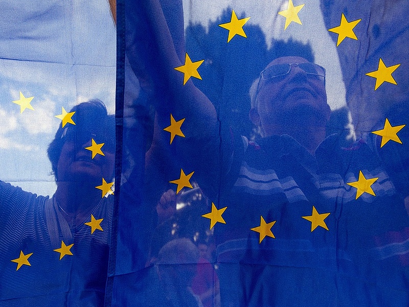 Bosszankodik az EU a görögök miatt
