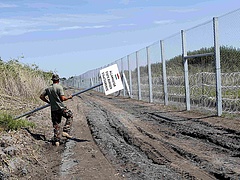 Szijjártó: román határra is kerítés épül - döntött a kormány