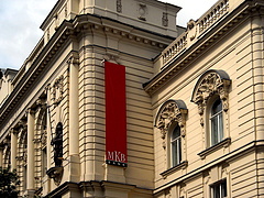 Nőtt a profit, de fájdalmas lépésekre is kényszerült a magyar nagybank