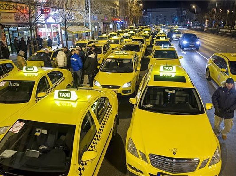 Óriási összegeket taxizik el a magyar állam