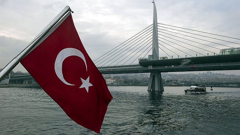 Őszig várhatnak a törökök a vízummentességre