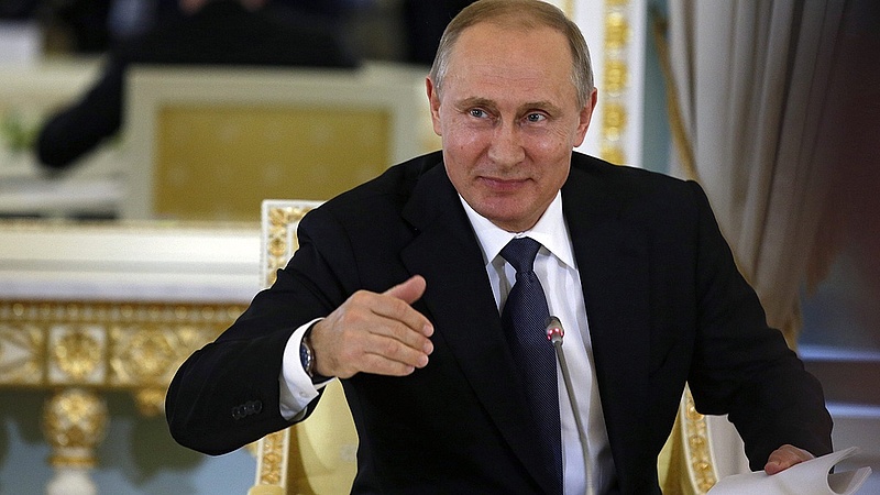 Putyin: az orosz gazdaság leküzdötte a visszaesést