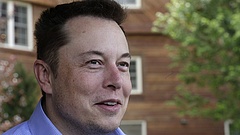Elon Musk robotokra cserélné az embert