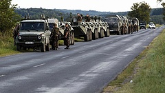 Csütörtöktől katonai konvojokba futhat az utakon - legyen óvatos!