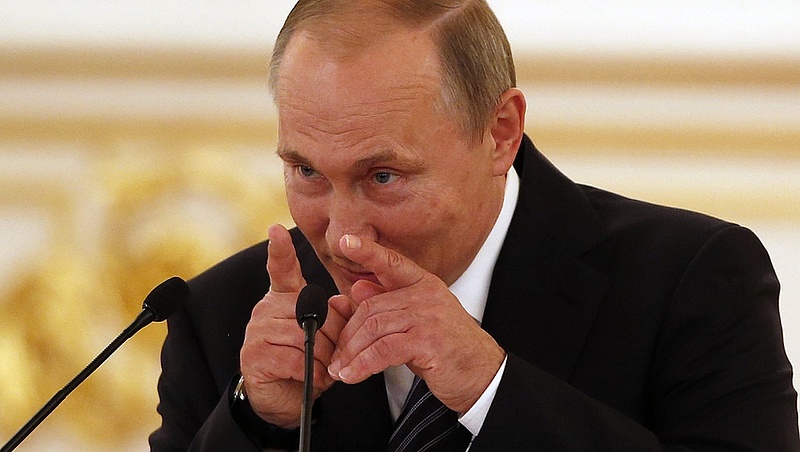 Putyin mindenkit kicselezett, még saját magát is