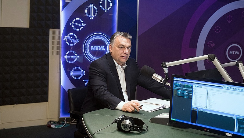 Orbán migránsozással indította a napot
