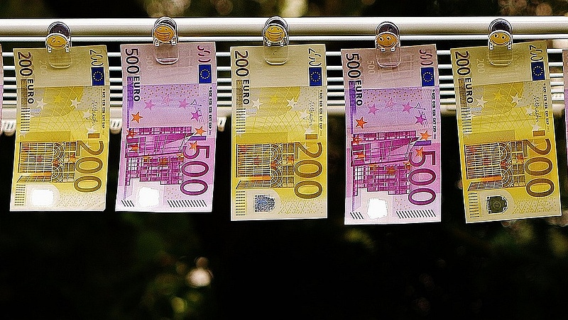 Új EP, változatlan cél: mielőbb vádat emelni az EU-pénzt elcsalók ellen