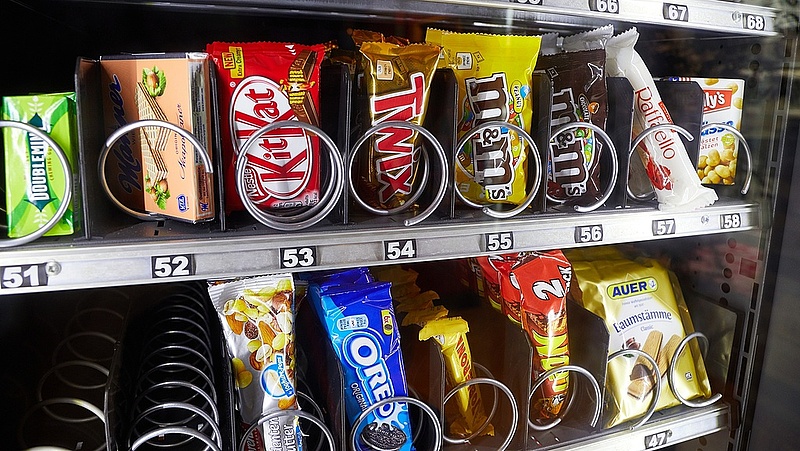Élelmiszer-automatákat blokkolhat a NAV - zsebbe kell nyúlnia a szolgáltatóknak