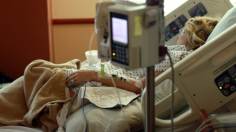 Kiakadtak a betegszervezetek - elfogadhatatlan, hogy a rákos betegeken kezdi a spórolást a kormány