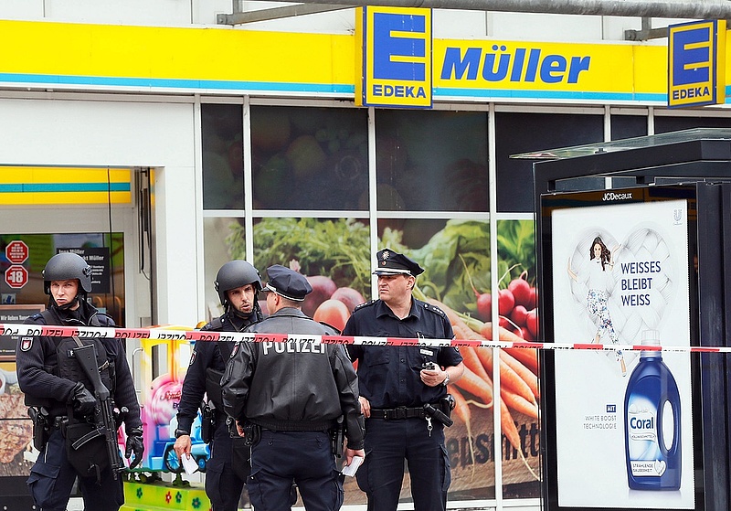 Bomba robbant Hamburgban