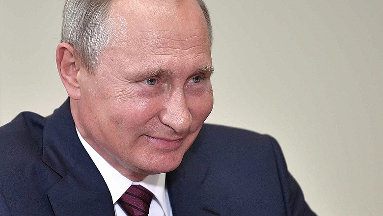 Putyin kormányfőként többet keres az elnöknél