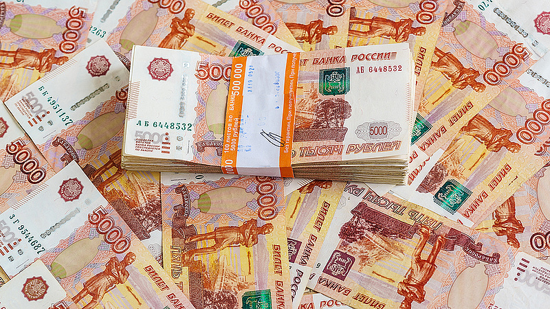 Kétéves mélyponton a rubel