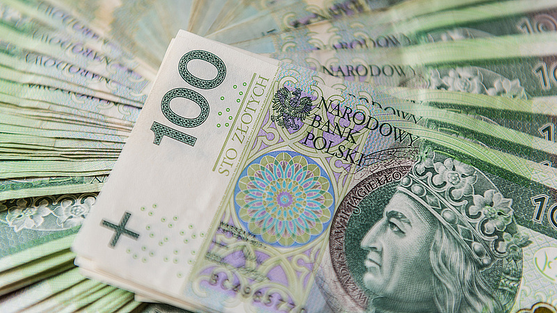 A lengyelek inkább áfát csökkentenek az infláció mérséklésére