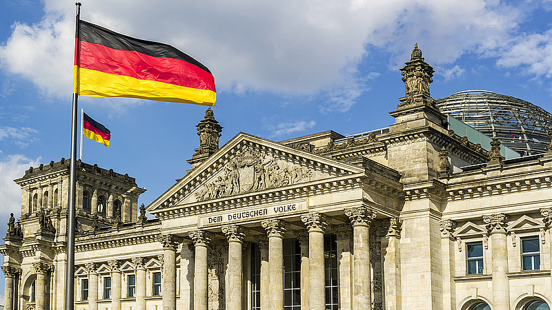 Bekeményít a német parlament