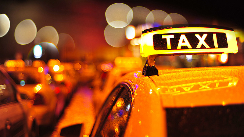 Így drágul a taxizás júliustól