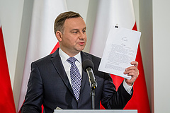 A lengyel elnök új javaslattal állt elő - megússzák a legrosszabbat?
