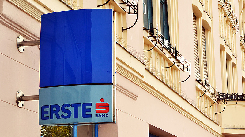 Hatalmas büntetést szabott ki az MNB az Erste Bankra