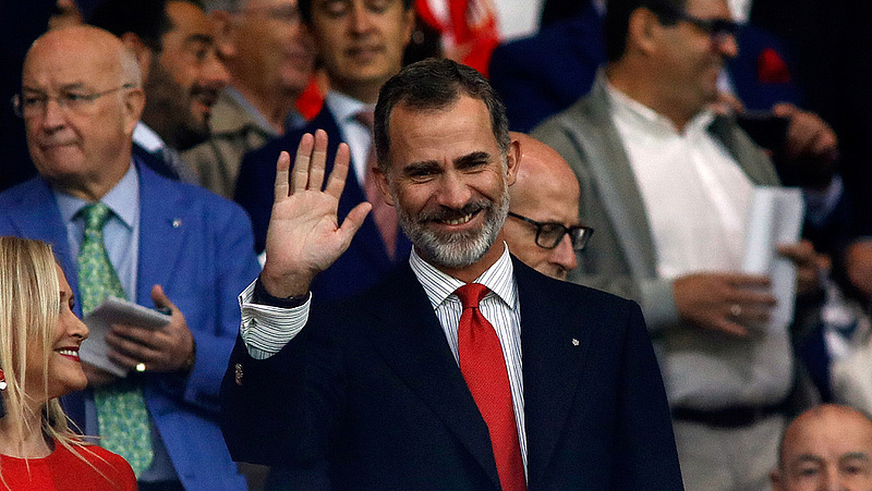 A spanyol király feloszlatta a parlamentet és kiírta az új választásokat