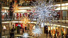 Karácsony: nagyon sok pénzt hagytak a magyarok az üzletekben
