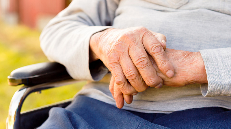 Nyugdíjemelés: elbánhat az idősekkel a jövő évi büdzsé