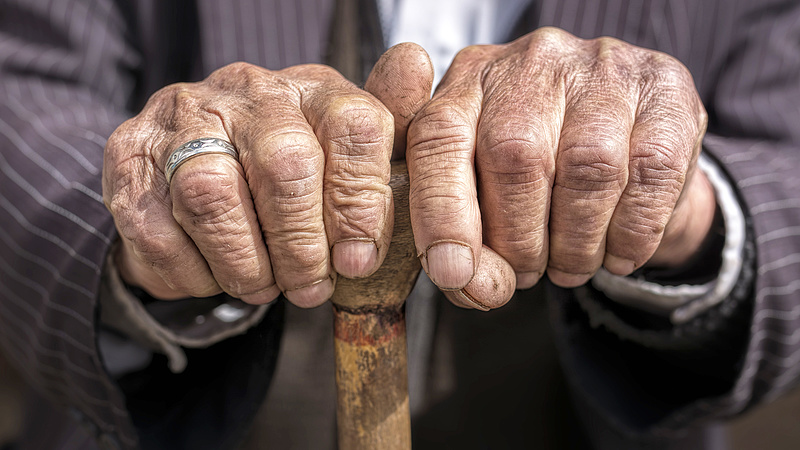 A magyar nyugdíjasok egyre lejjebb sodródnak