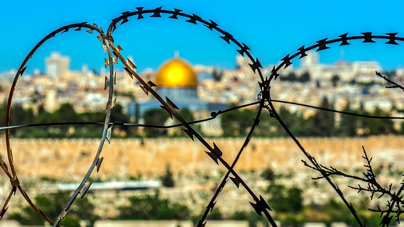 Izrael beveti a hadsereget az áskálódással szemben